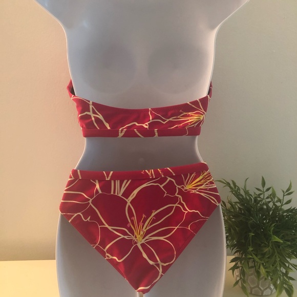 CUPSHE Red Bikini 👙 - Picture 7 of 14